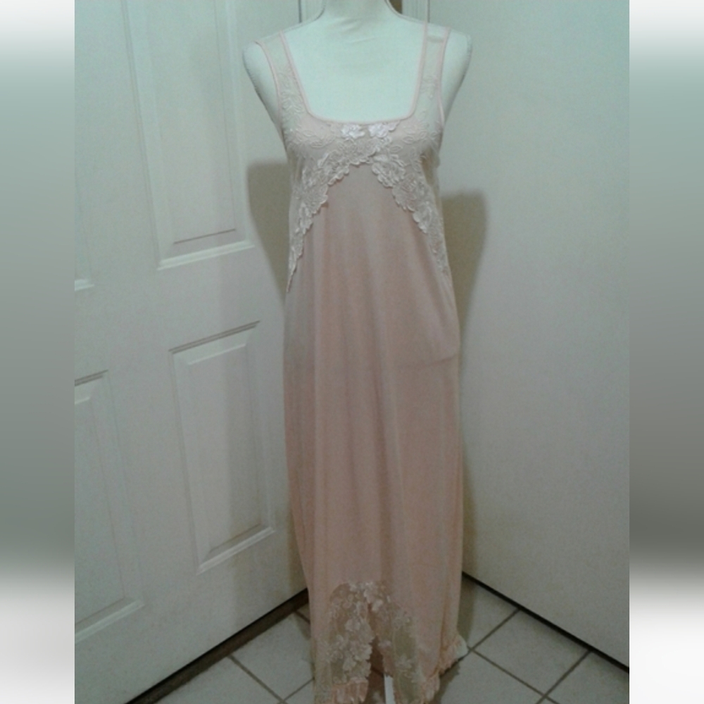 🌺 Like New Long Neglige/Nightgown